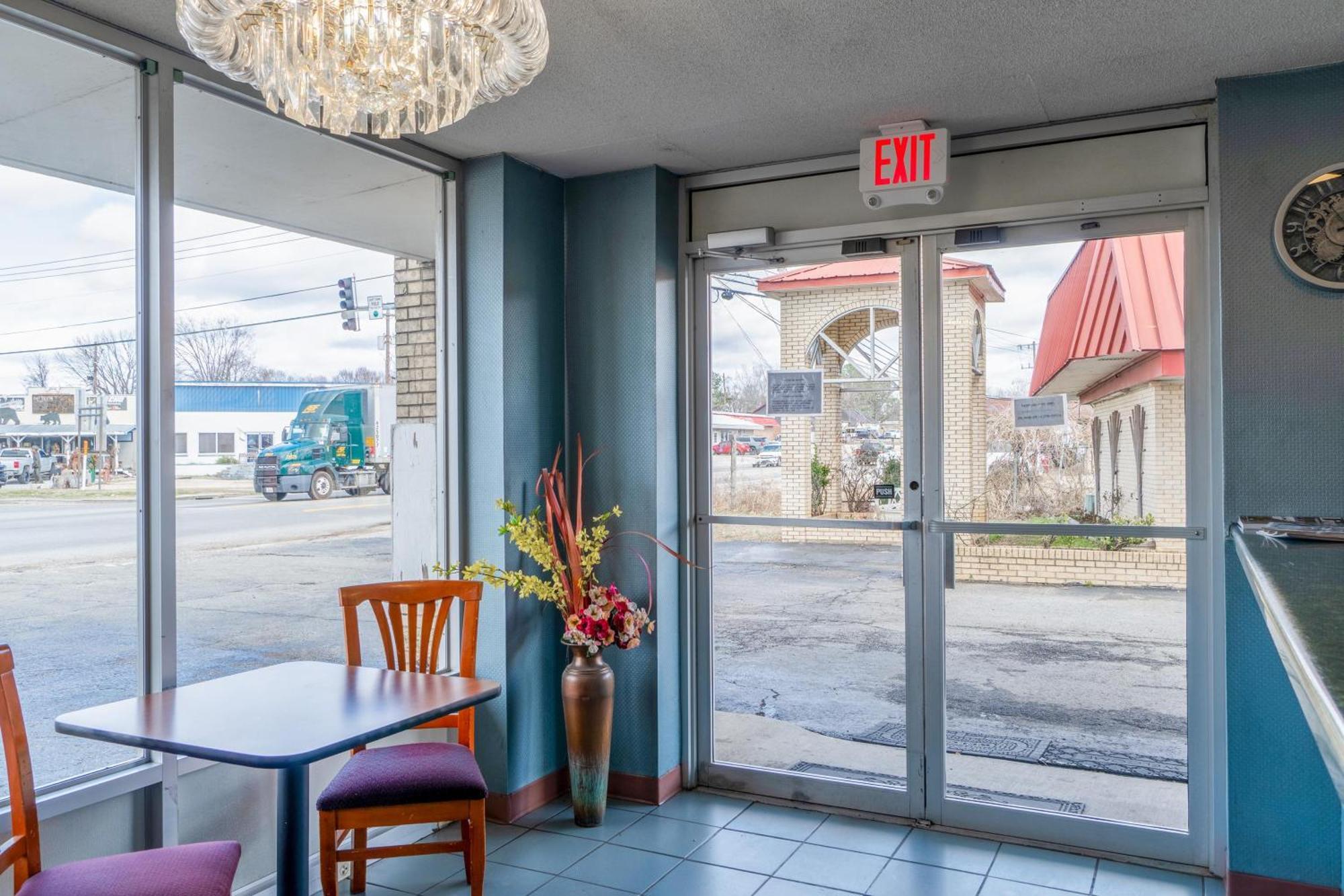 Motel Ozark Junction Mountain View By Oyo Esterno foto