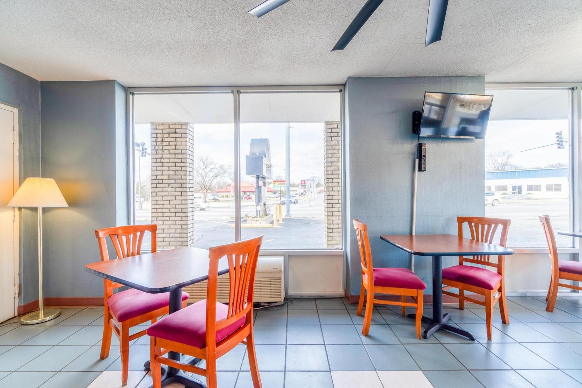 Motel Ozark Junction Mountain View By Oyo Esterno foto