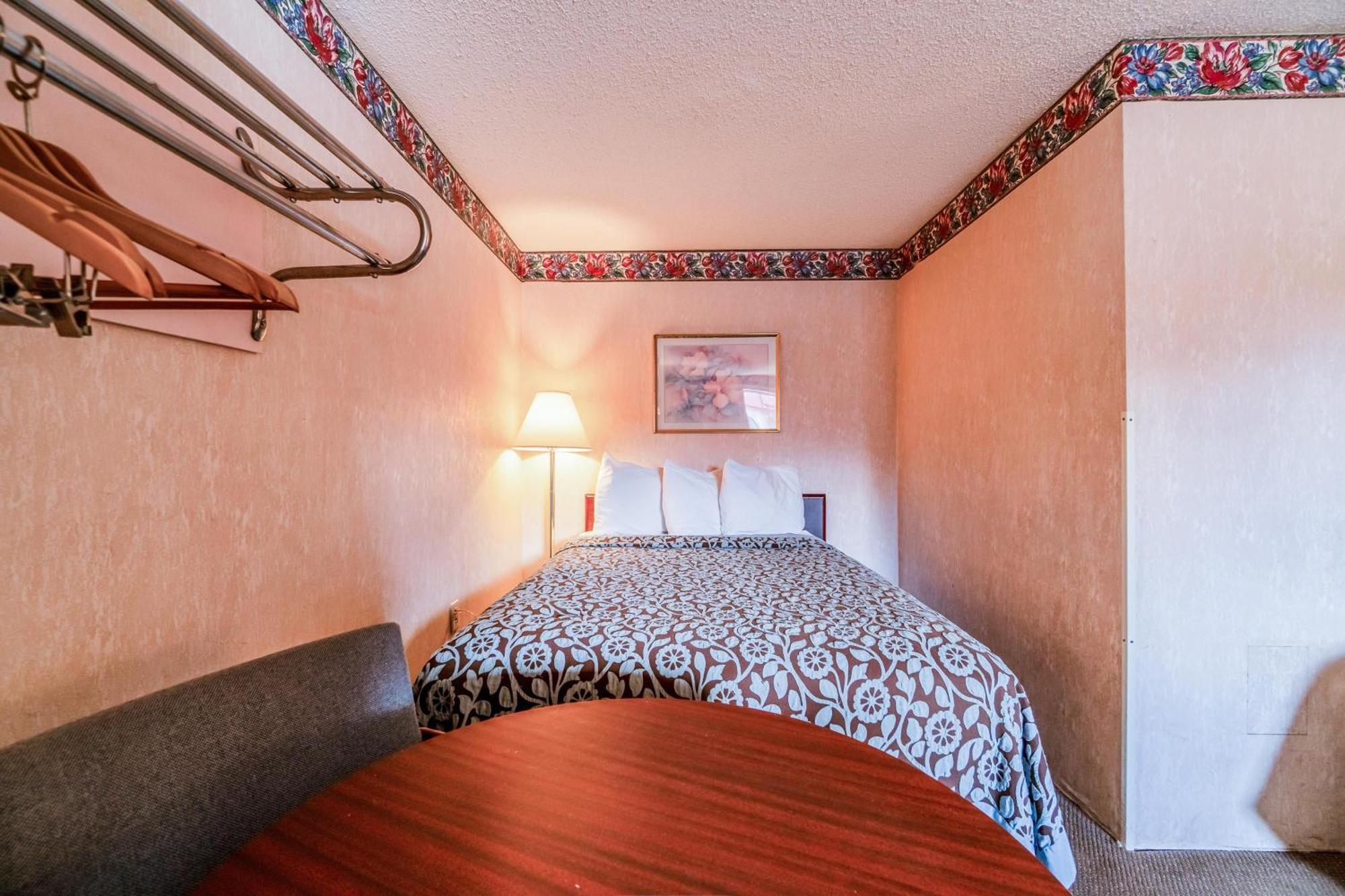 Motel Ozark Junction Mountain View By Oyo Esterno foto