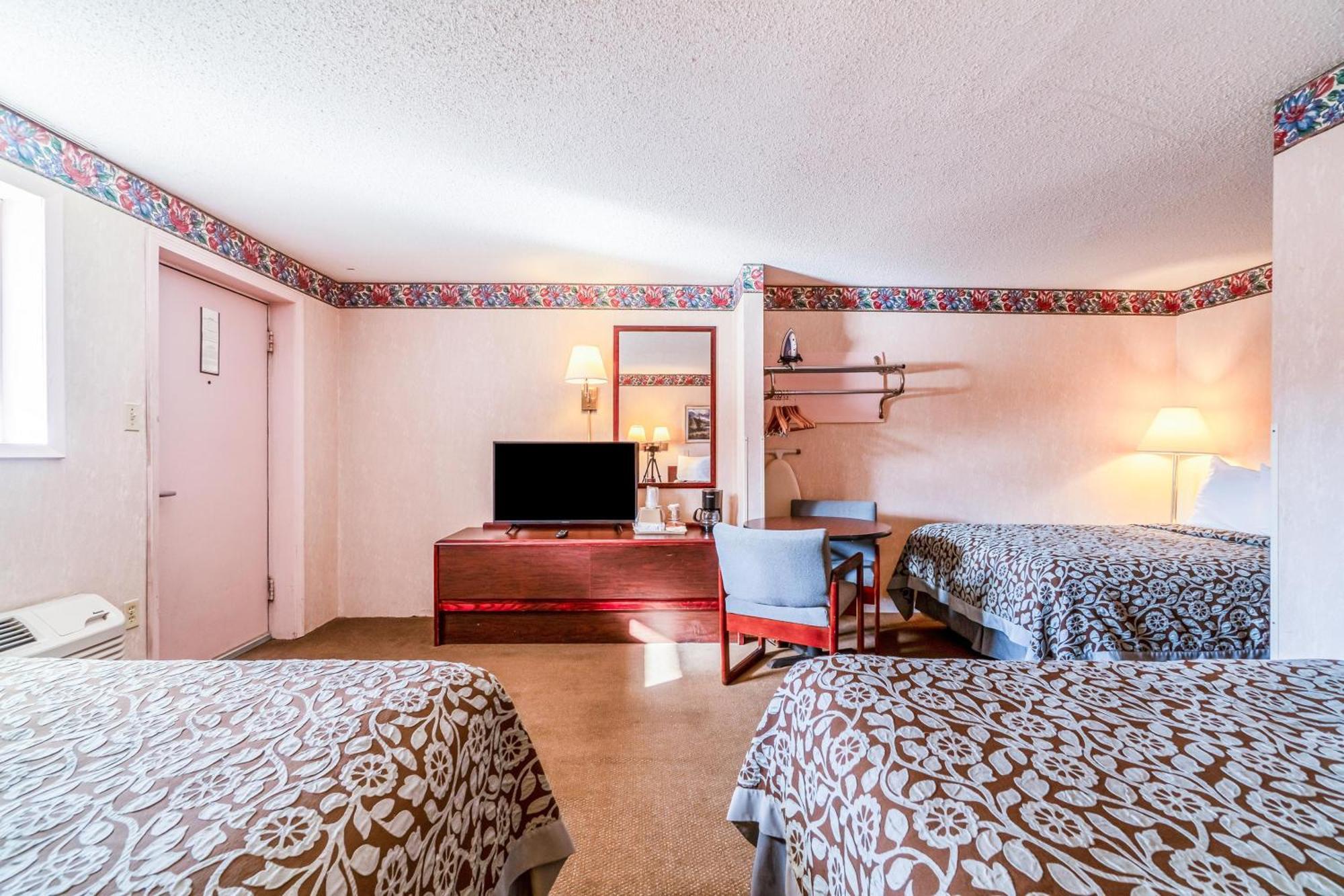 Motel Ozark Junction Mountain View By Oyo Esterno foto