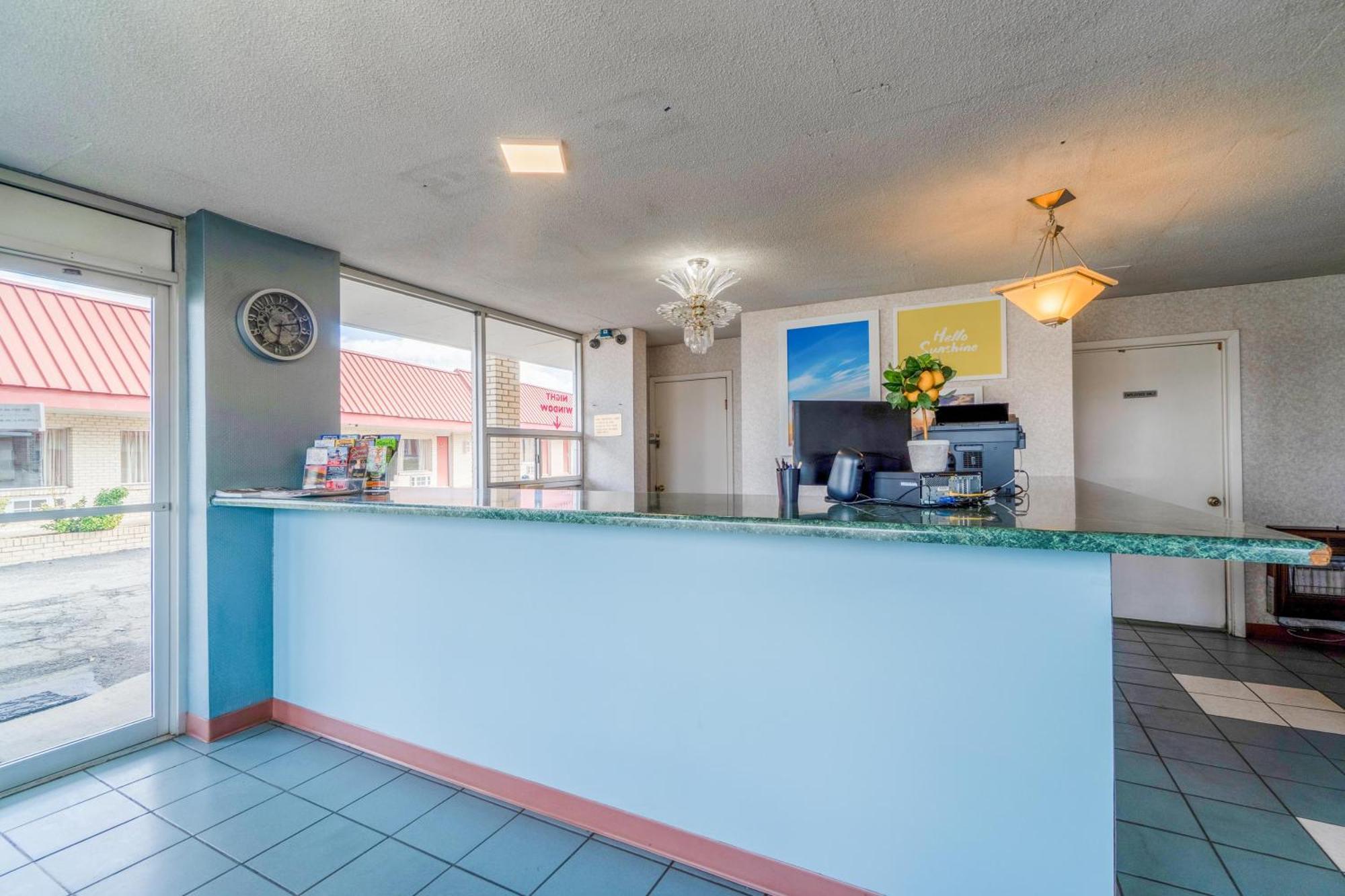 Motel Ozark Junction Mountain View By Oyo Esterno foto