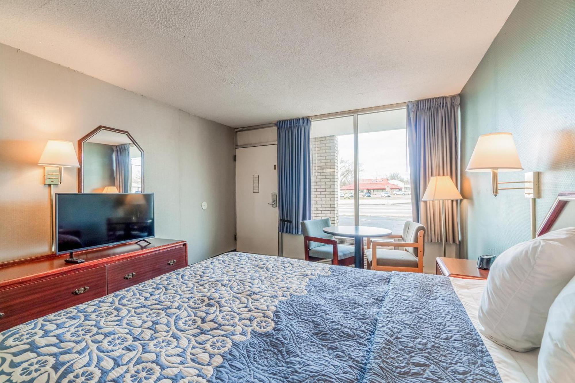Motel Ozark Junction Mountain View By Oyo Esterno foto