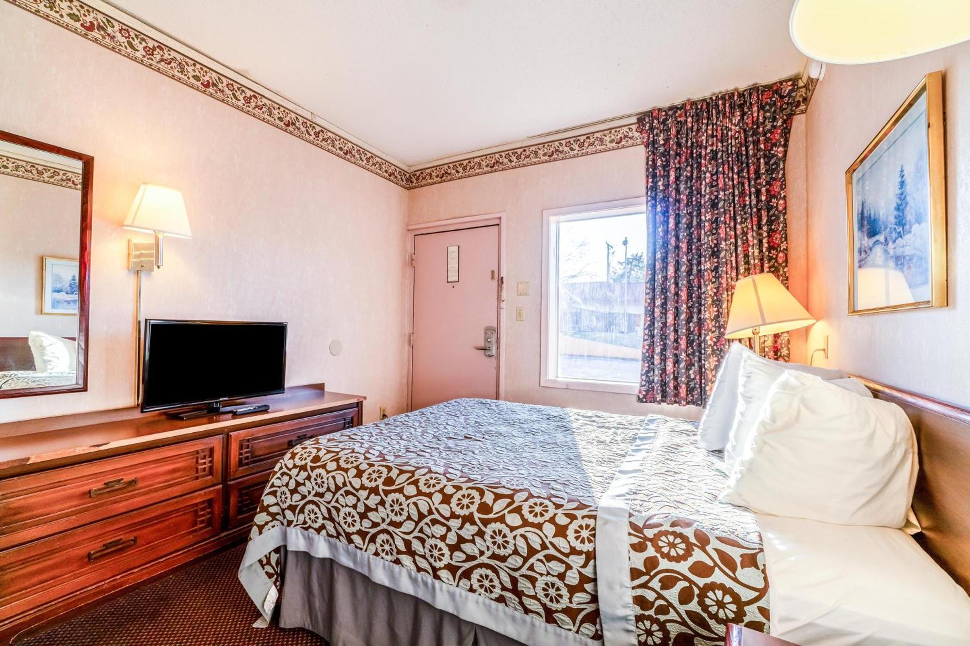 Motel Ozark Junction Mountain View By Oyo Esterno foto
